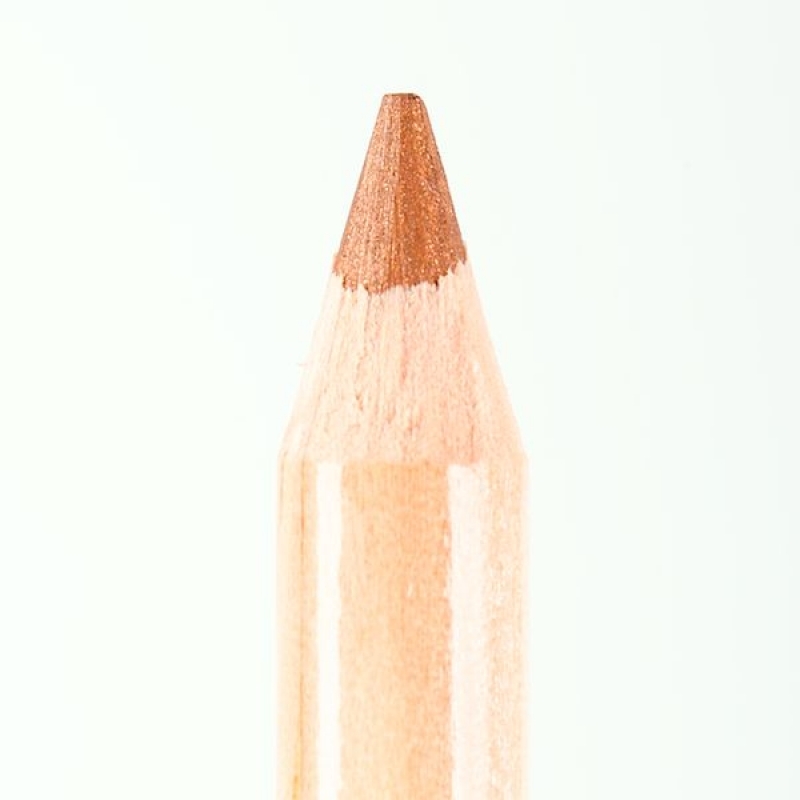 Профессиональный контурный карандаш для глаз Miss Tais 720