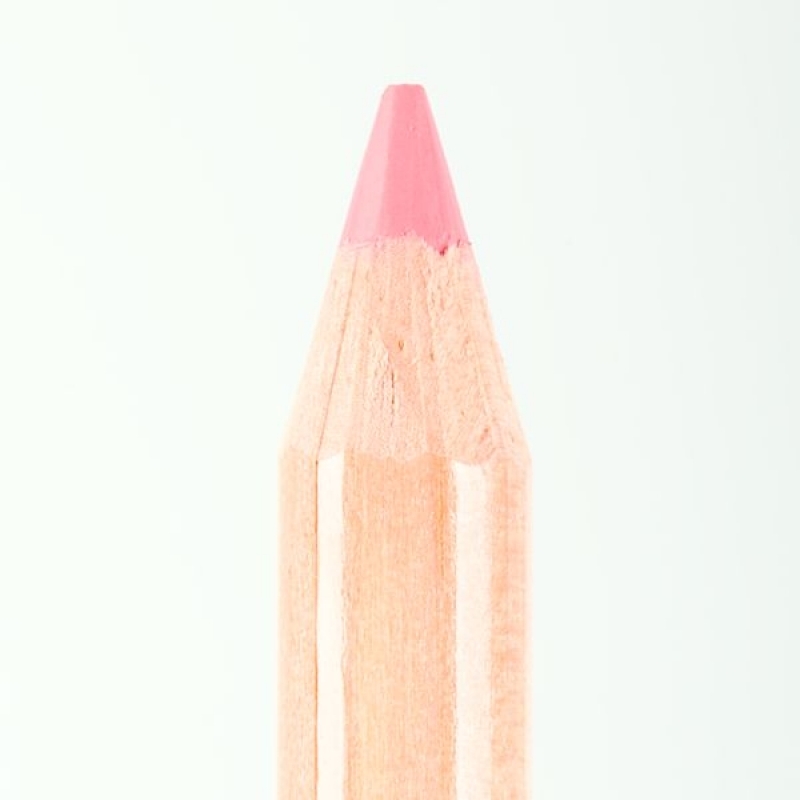 Профессиональный контурный карандаш для губ Miss Tais 778